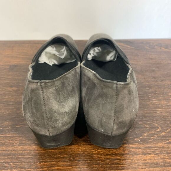 Munro American Suede Low Wedge Shoe Size 8 Narrow - Picture 3 of 11